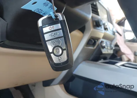 2019 Ford F-250 Lariat z USA, uszkodzony, nr VIN 1FT7W2BT2KED64300